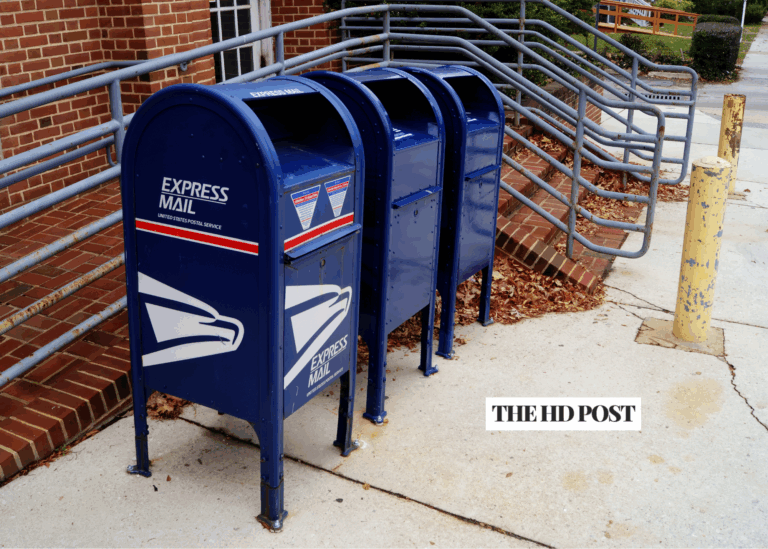 California ex-USPS employee sentenced to over 5 years for stealing credit cards to fund luxury trips